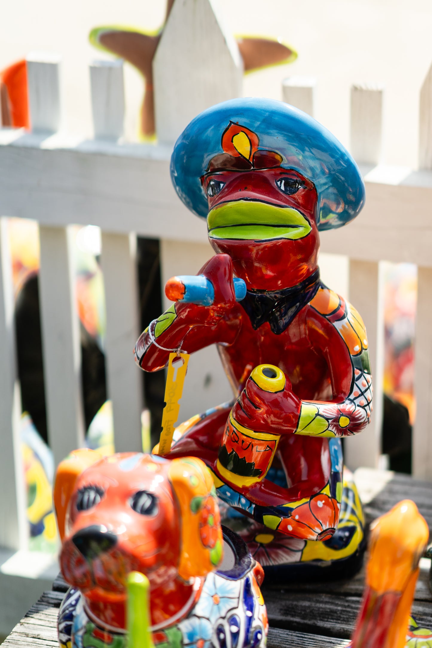 Talavera Frog w/Cigar & Bottle