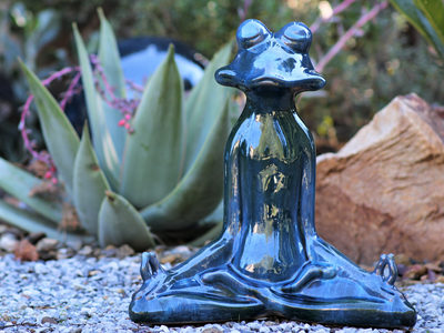 PVLBST24 Meditation Frog-Lg
