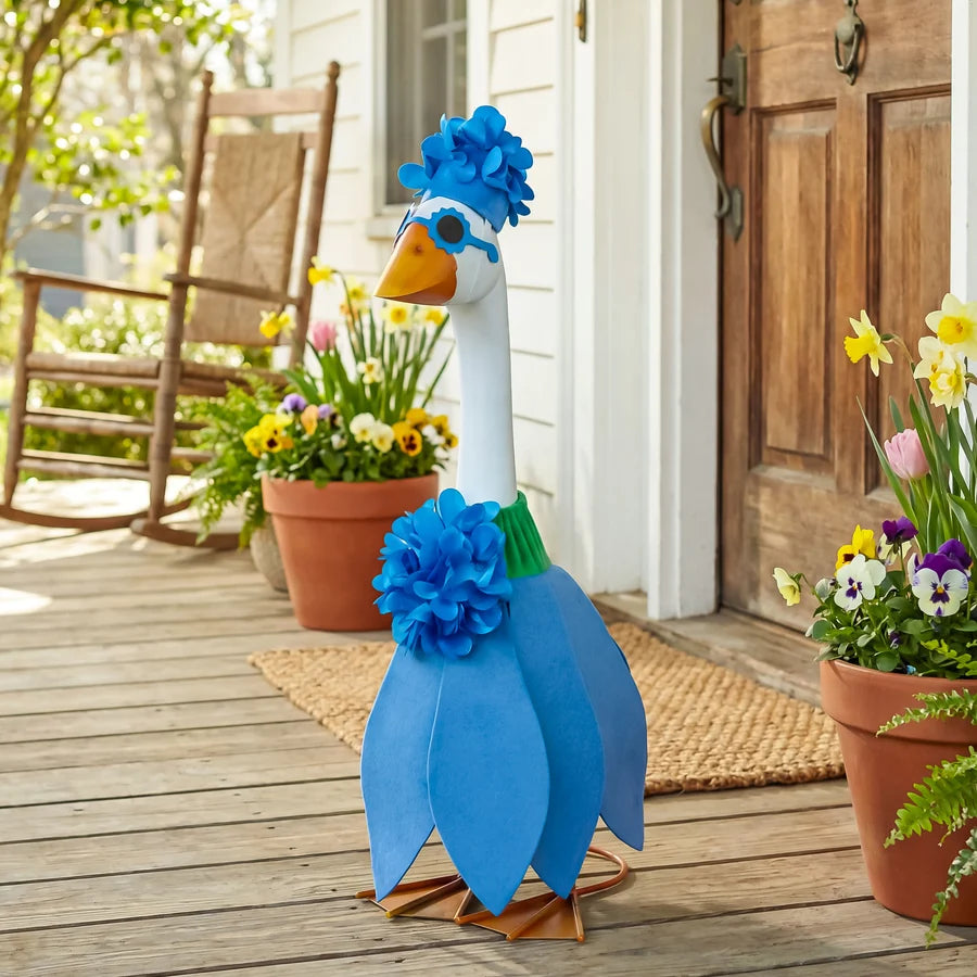 Giddy The Porch Goose